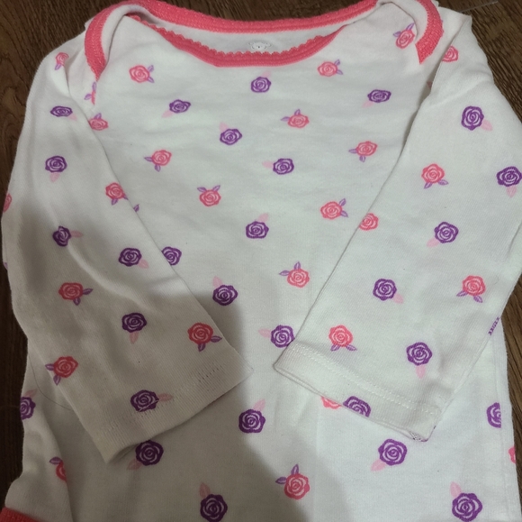 Onesies - Picture 4 of 5